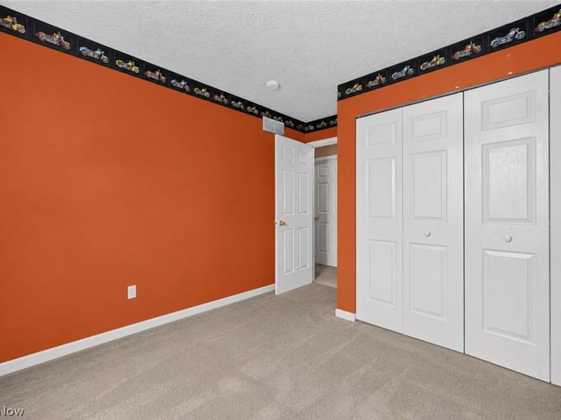 685 W Lake Street , Ravenna, OH 44266 Photo 12