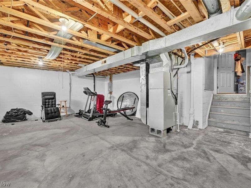685 W Lake Street , Ravenna, OH 44266 Photo 15