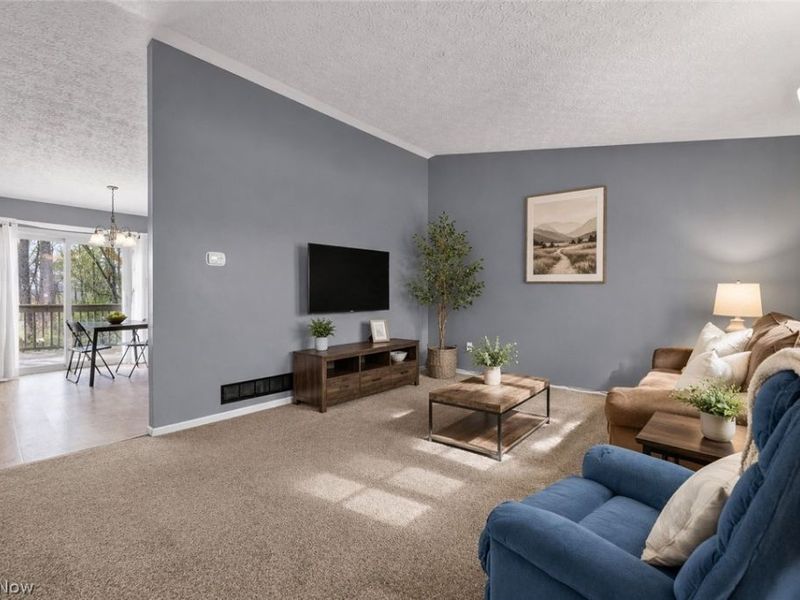 685 W Lake Street , Ravenna, OH 44266 Photo 4