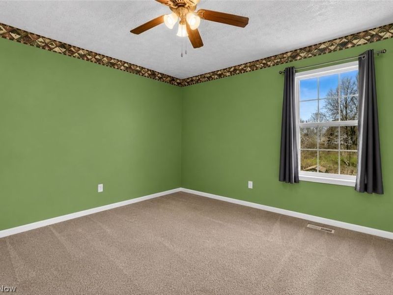 685 W Lake Street , Ravenna, OH 44266 Photo 5