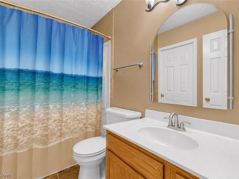 685 W Lake Street , Ravenna, OH 44266 Photo 8