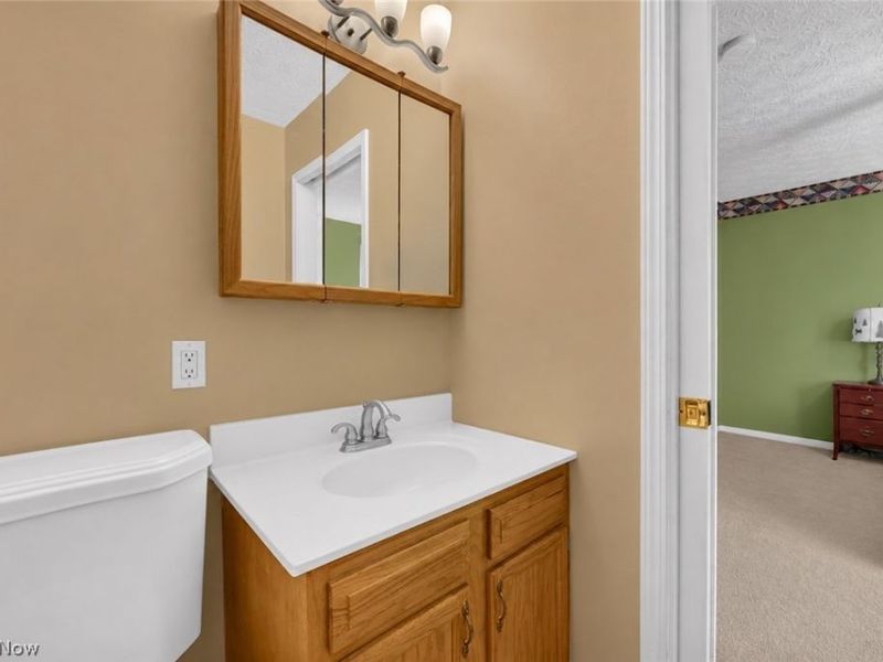 685 W Lake Street , Ravenna, OH 44266 Photo 9