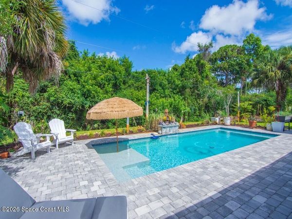 6760 51st Avenue , Vero Beach, FL 32967