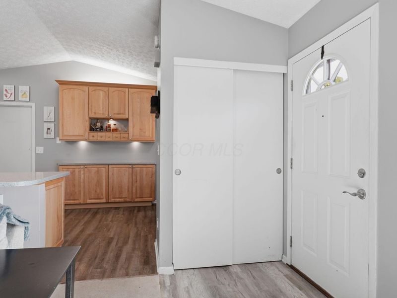 7900 Leaview Drive, Columbus, OH 43235 Photo 12
