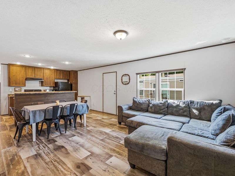 5965 Harrisburg Georgesville Road, Unit 102, Darbydale, OH 43123 Photo 5