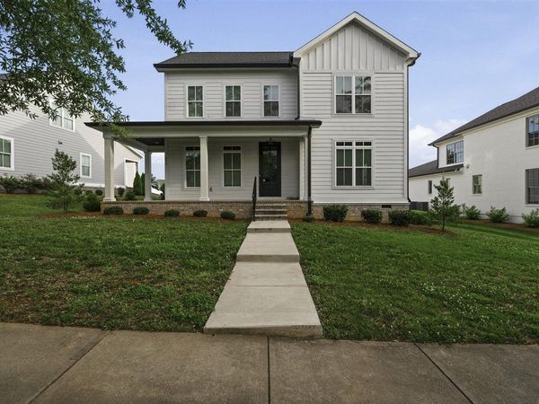 633 Village Way , Bowling Green, KY 42103
