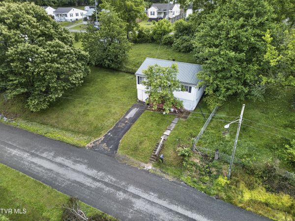 221 Mumpower Drive, Bristol, VA 24201