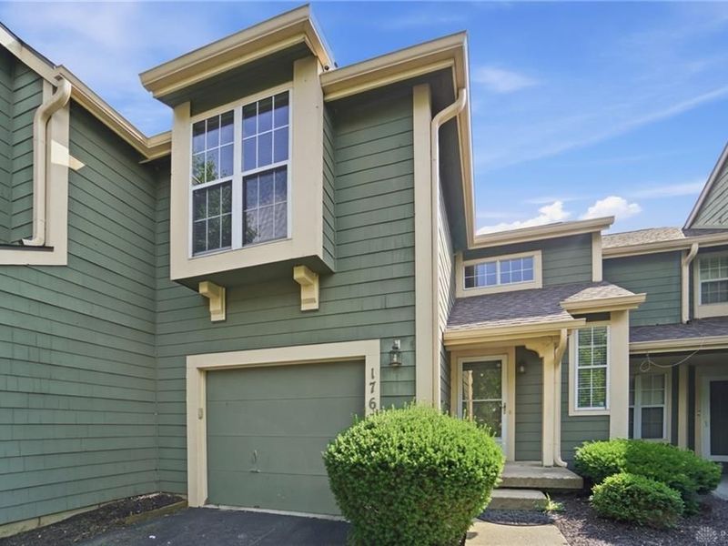 176 Queens Crossing, Unit 158, Washington Township, OH 45458 Photo 2