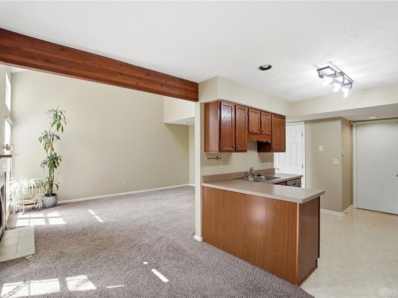 176 Queens Crossing, Unit 158, Washington Township, OH 45458 Photo 20