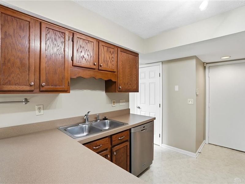 176 Queens Crossing, Unit 158, Washington Township, OH 45458 Photo 22