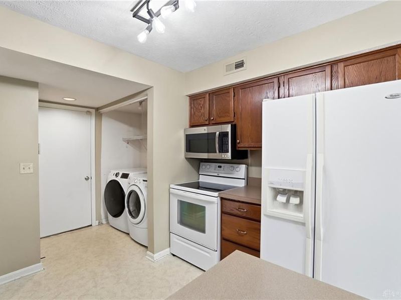 176 Queens Crossing, Unit 158, Washington Township, OH 45458 Photo 23