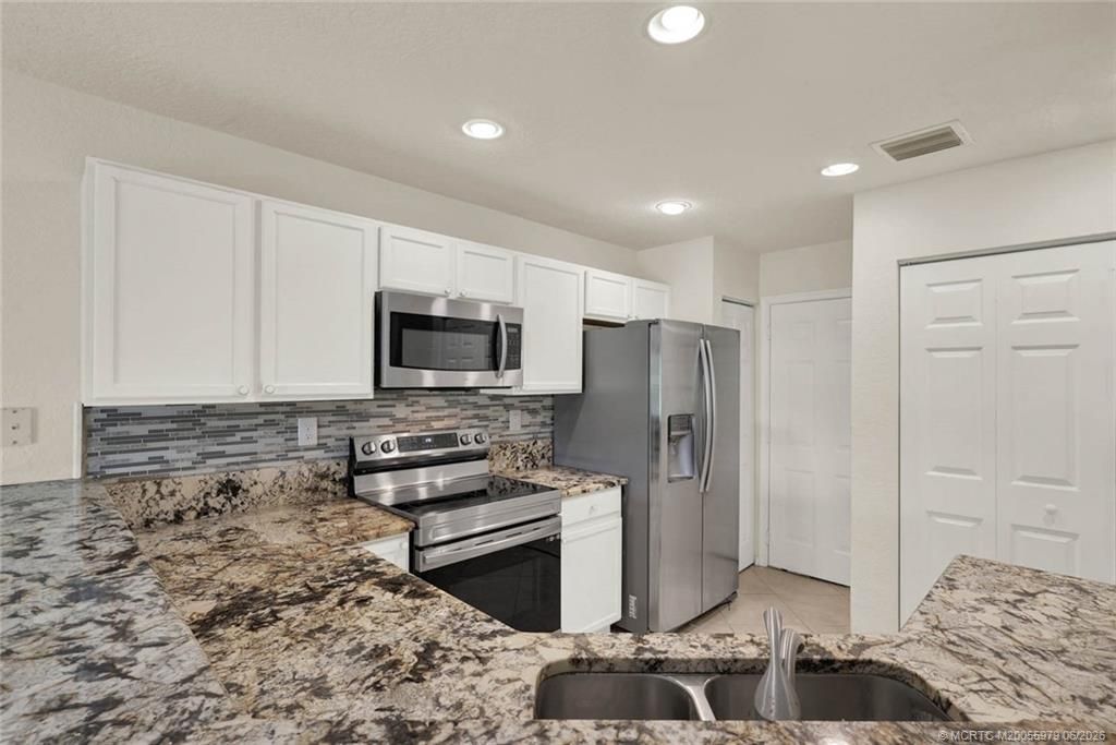 2977 SE Lexington Lakes Drive, Stuart, FL 34994 Photo