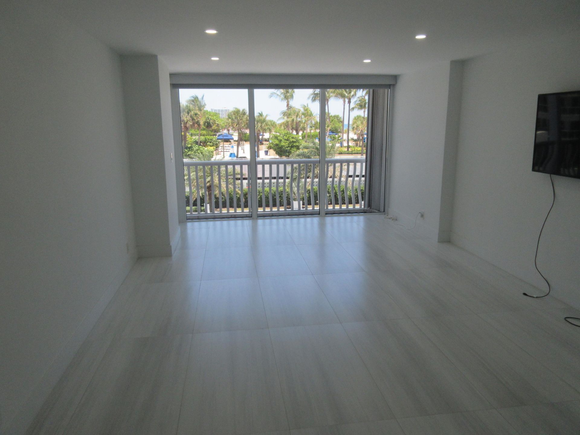 2200 S Ocean Lane, Unit 205, Fort Lauderdale, FL 33316 Photo