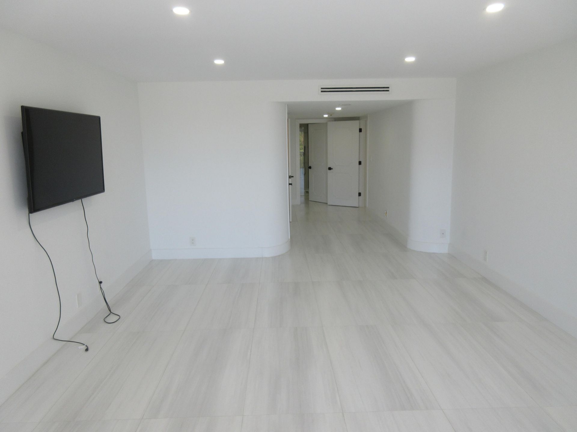 2200 S Ocean Lane, Unit 205, Fort Lauderdale, FL 33316 Photo