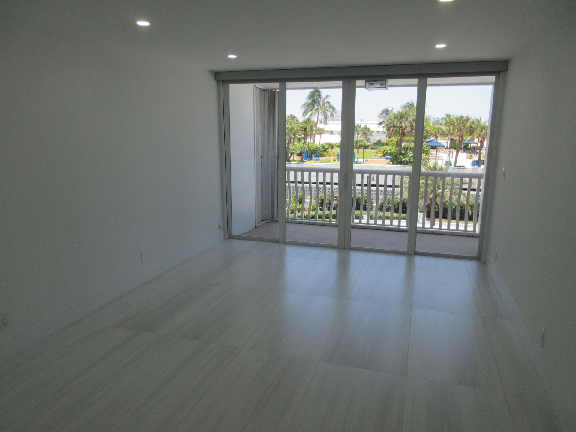 2200 S Ocean Lane, Unit 205, Fort Lauderdale, FL 33316 Photo