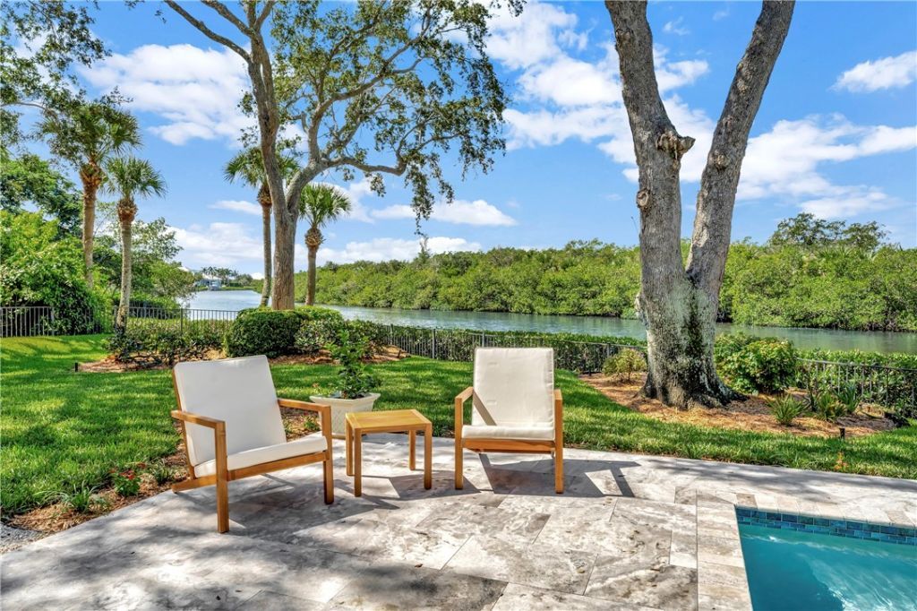 140 Waterway Lane, Vero Beach, FL 32963 Photo