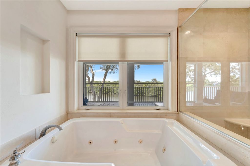 140 Waterway Lane, Vero Beach, FL 32963 Photo