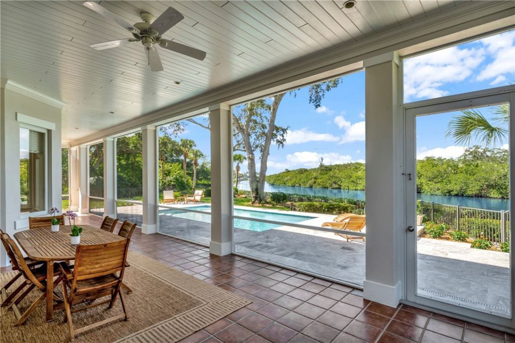 140 Waterway Lane, Vero Beach, FL 32963 Photo
