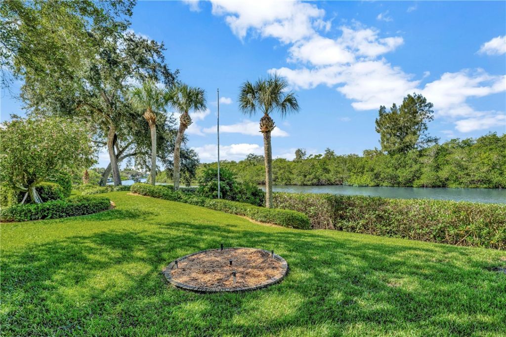 140 Waterway Lane, Vero Beach, FL 32963 Photo