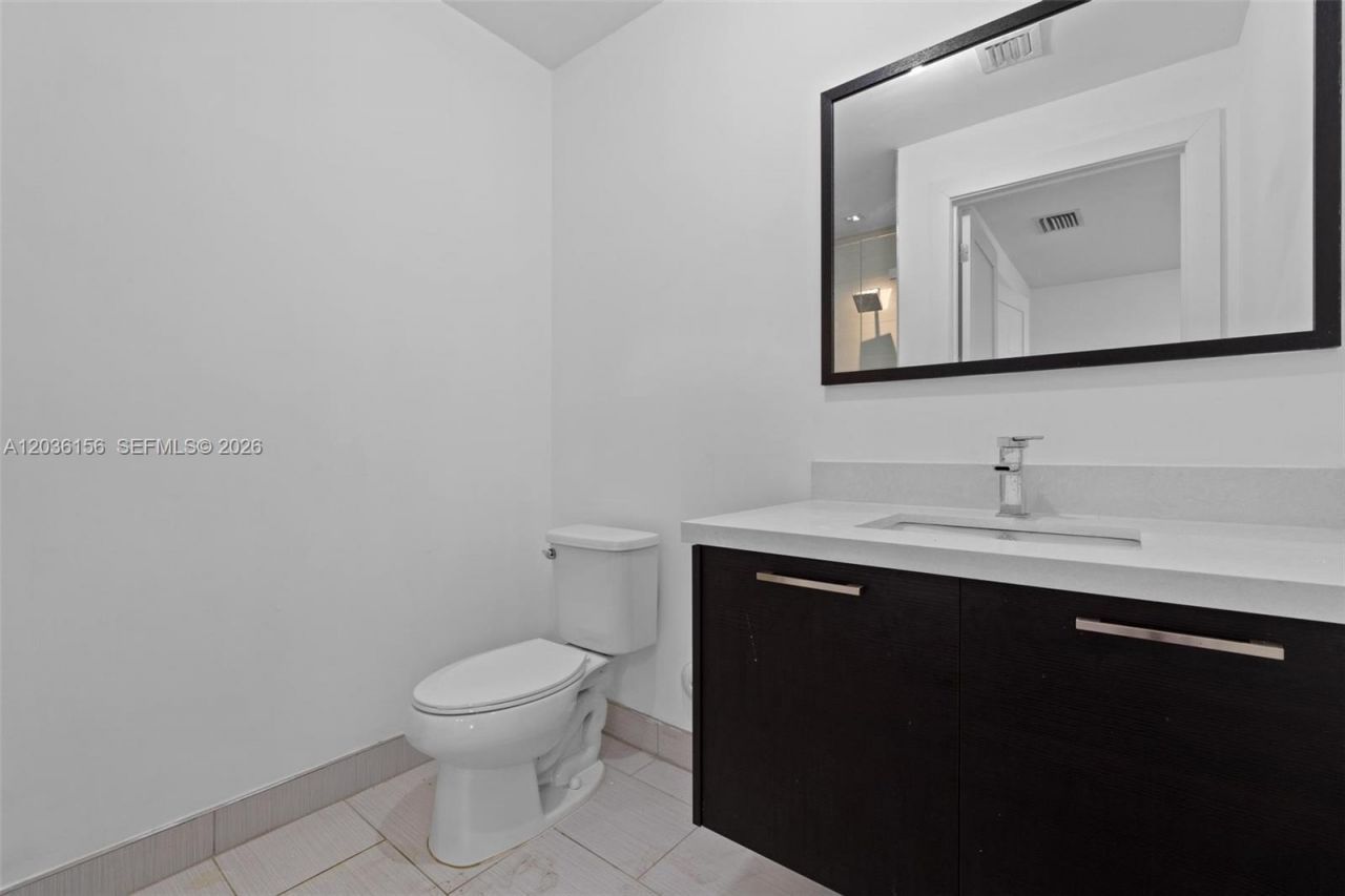 9161 NW 33rd St , Doral, FL 33172 Photo