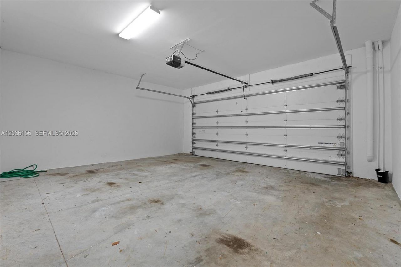 9161 NW 33rd St , Doral, FL 33172 Photo