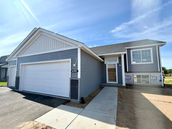 6707 376th Street , North Branch, MN 55056