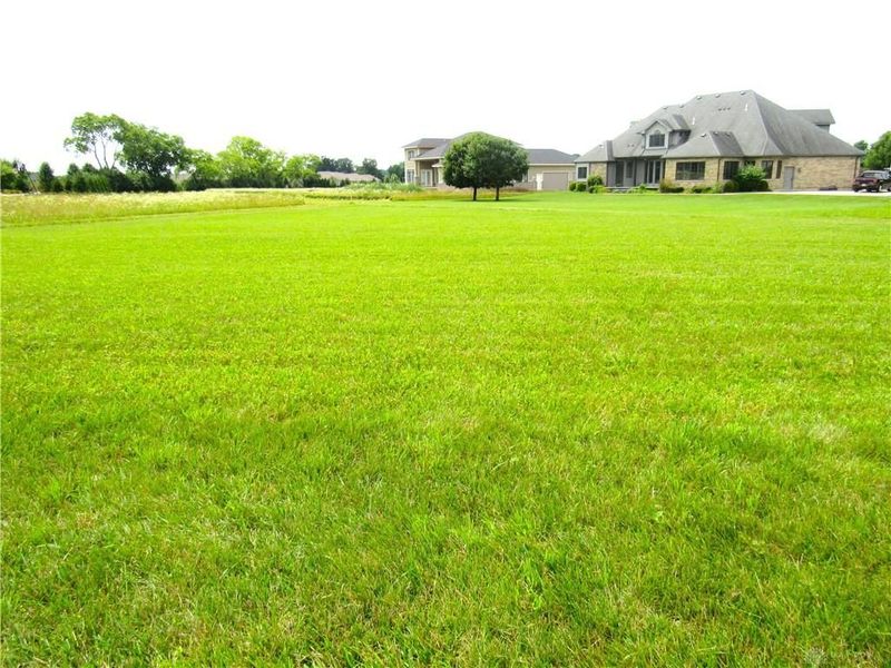 385 Secretariat Drive, Springfield, OH 45503 Photo 2