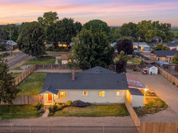 806 W Logan St, Caldwell, ID 83605