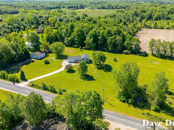 6756 119th Avenue, Fennville, MI 49408