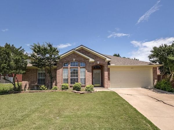 1713 Windcastle Drive, Mansfield, TX 76063