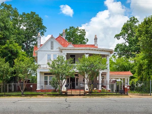 211 W Grand Avenue , Marshall, TX 75670