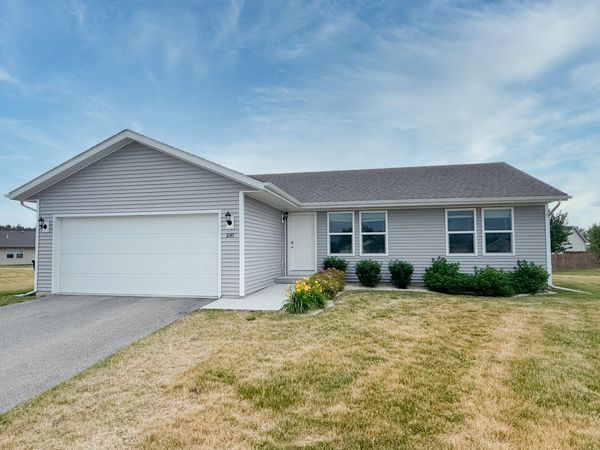 1045 Law Circle, BELVIDERE, IL 61008