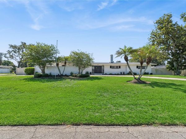 2925 E LAKE HARTRIDGE DRIVE , WINTER HAVEN, FL 33881