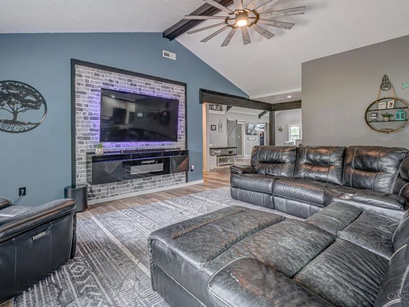 137 S Waynesville Road, Turtle Creek Twp, OH 45054 Photo 9