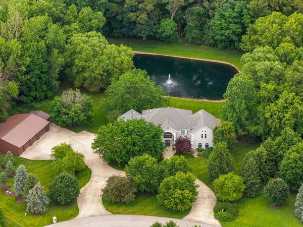 2481 Oak Tree Circle , Winamac, IN 46996