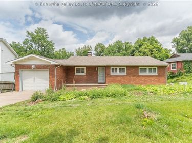 1129 Emerald Road, Charleston, WV 25314