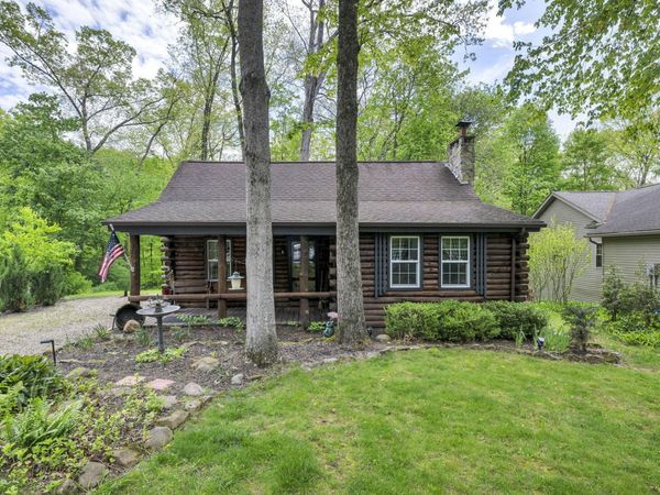 410 Apple Hill Hill N, Howard, OH 43028