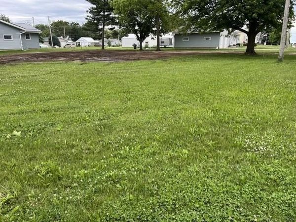 625 W 3rd Avenue, Cresco, IA 52136