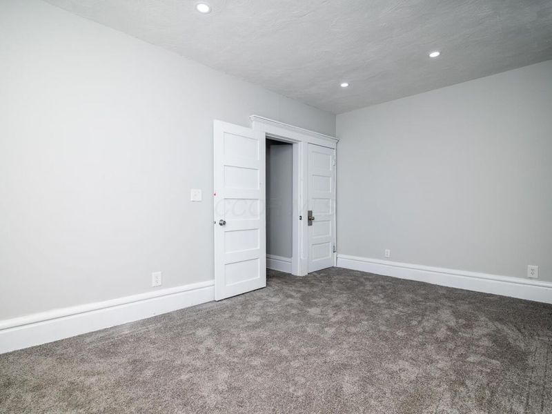 418 E 17th Avenue , Columbus, OH 43201 Photo 18