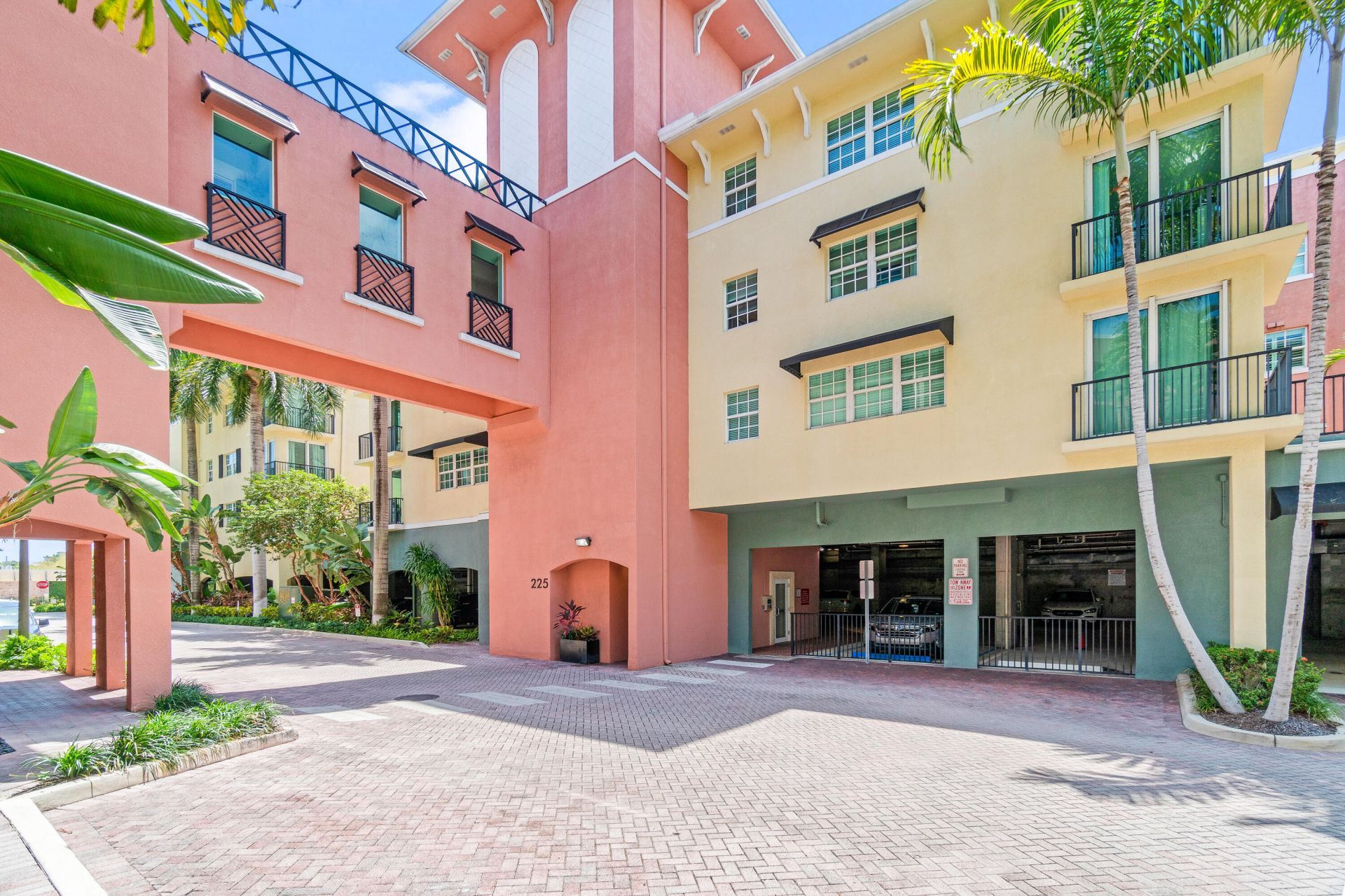 225 NE 1st Street, Unit 207, Delray Beach, FL 33444 Photo