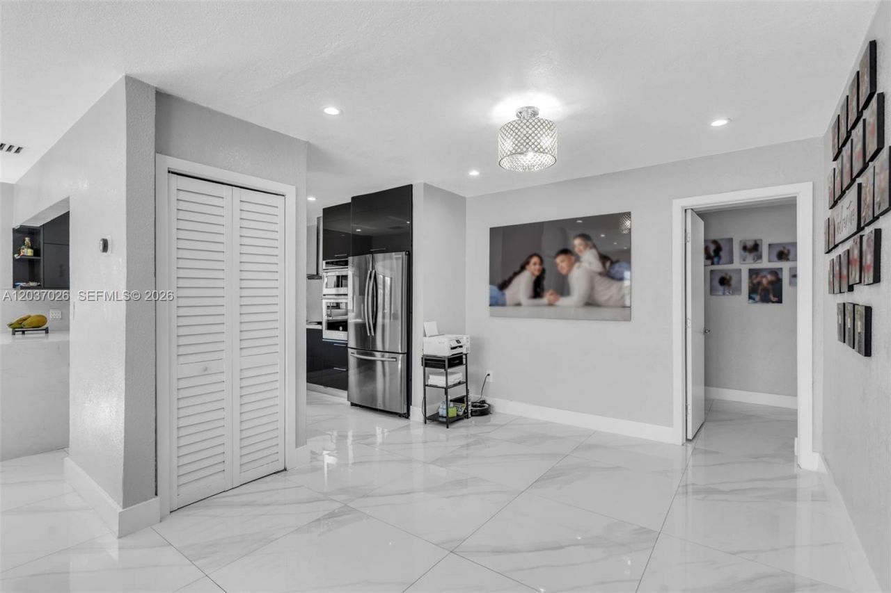 11 W 59th St , Hialeah, FL 33012 Photo