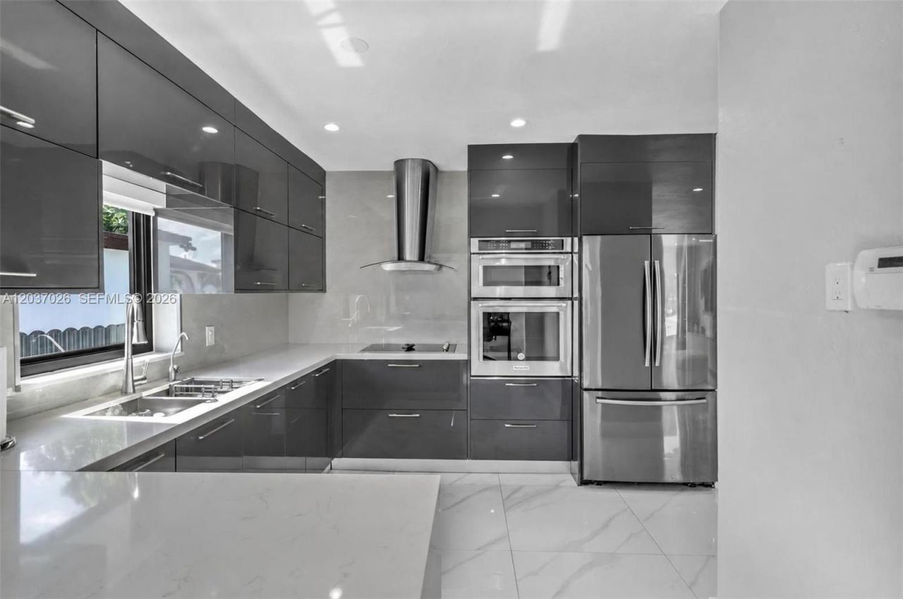 11 W 59th St , Hialeah, FL 33012 Photo