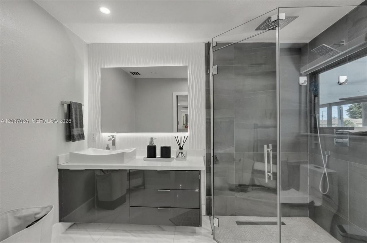 11 W 59th St , Hialeah, FL 33012 Photo