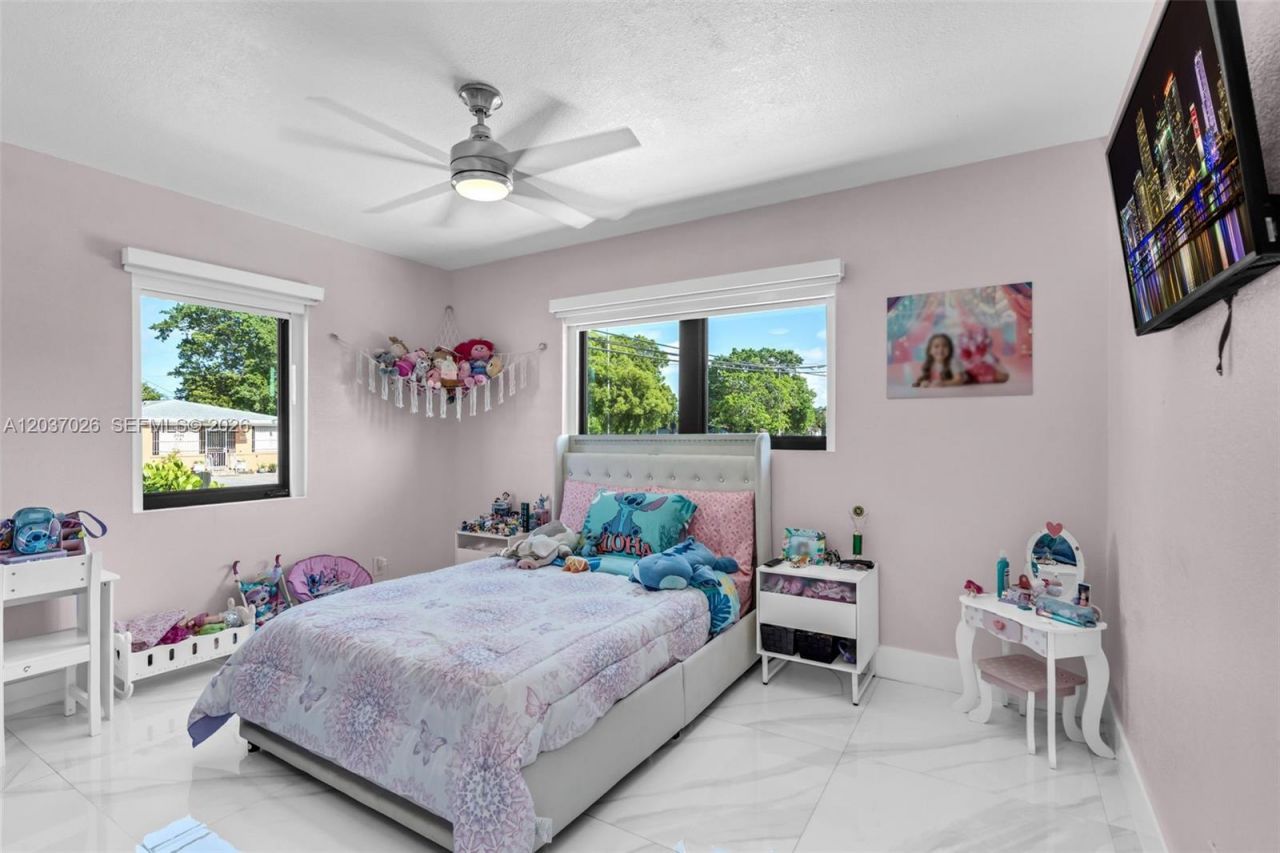 11 W 59th St , Hialeah, FL 33012 Photo