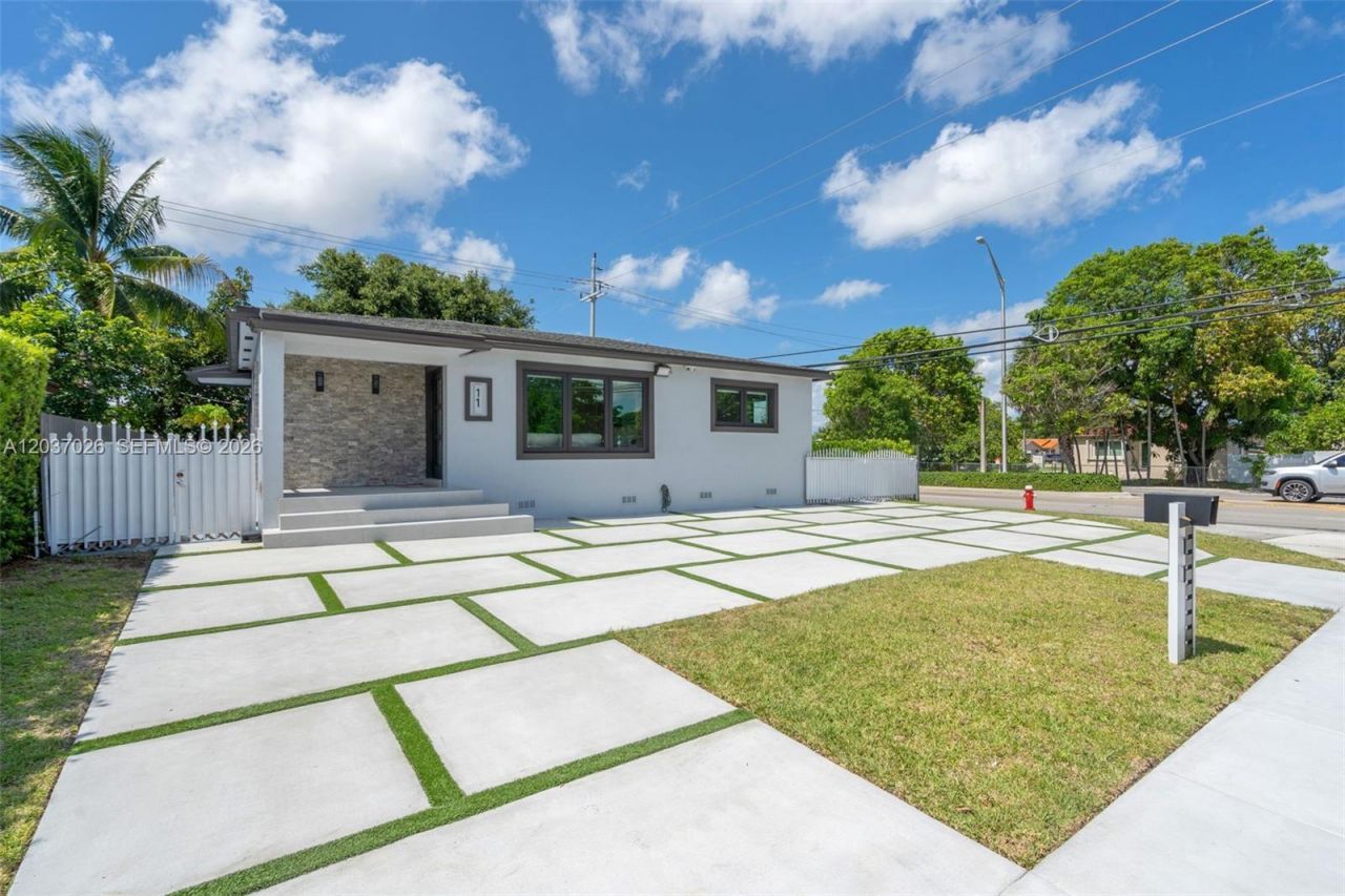 11 W 59th St , Hialeah, FL 33012 Photo