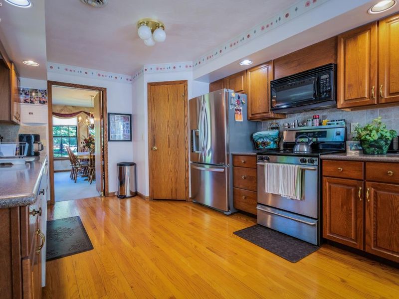 701 Kennedy Drive, Willard, OH 44890 Photo 12