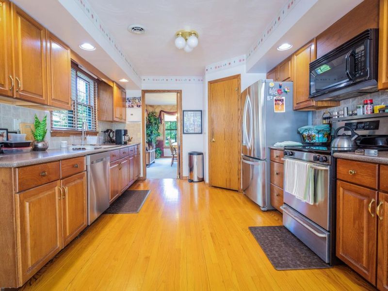 701 Kennedy Drive, Willard, OH 44890 Photo 13
