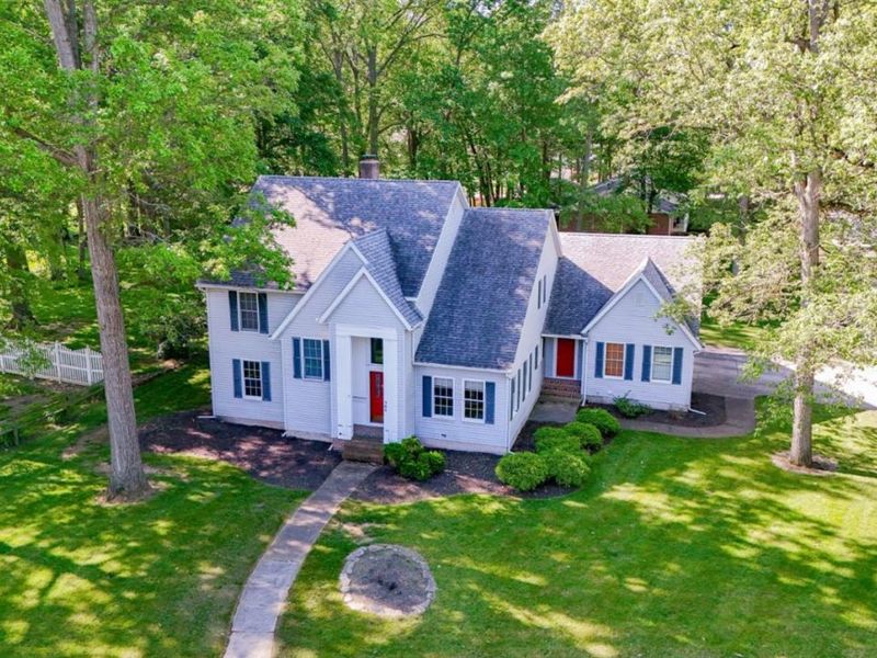 701 Kennedy Drive, Willard, OH 44890 Photo 2