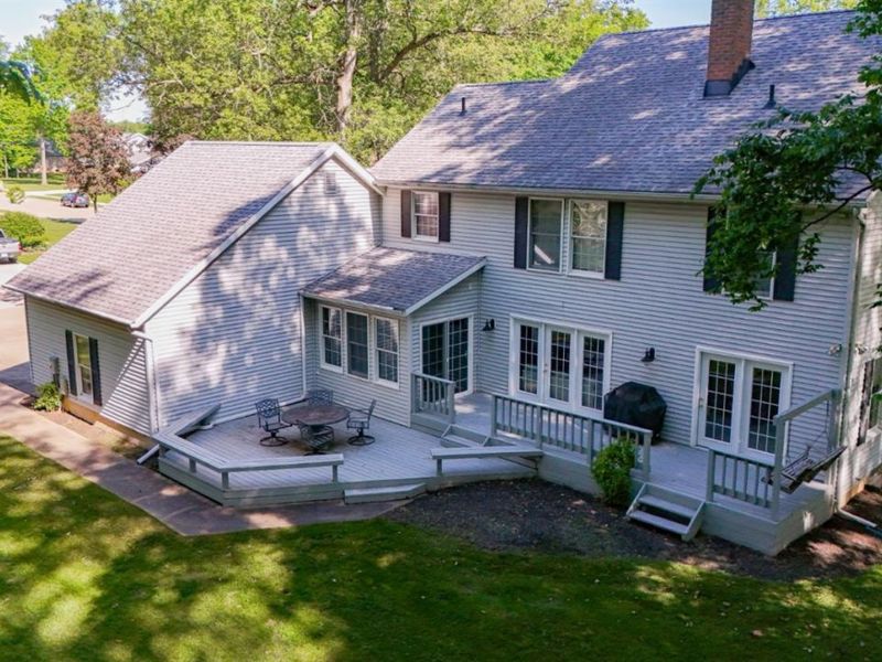 701 Kennedy Drive, Willard, OH 44890 Photo 4
