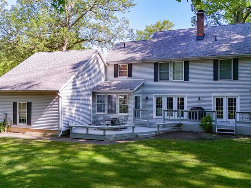701 Kennedy Drive, Willard, OH 44890 Photo 8